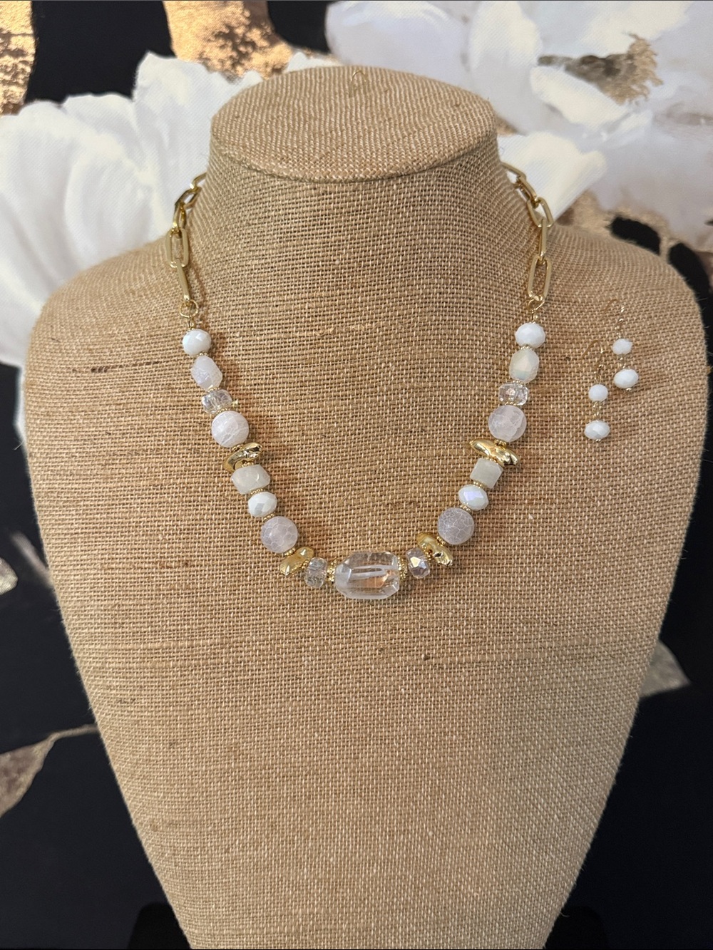 Elegant Milky White and Gold Beaded Necklace — Women's Jewelry
